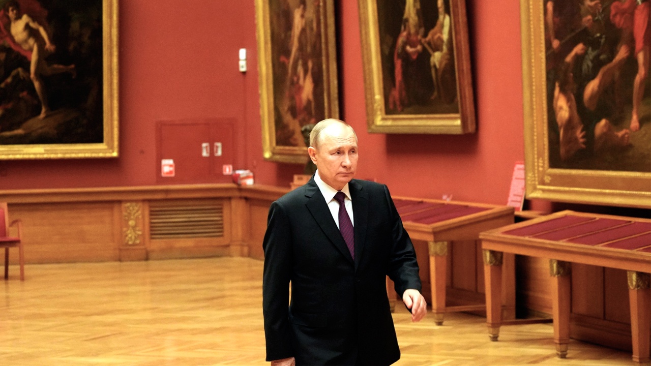 Путин не смог вылететь из Санкт-Петербурга из-за непогоды