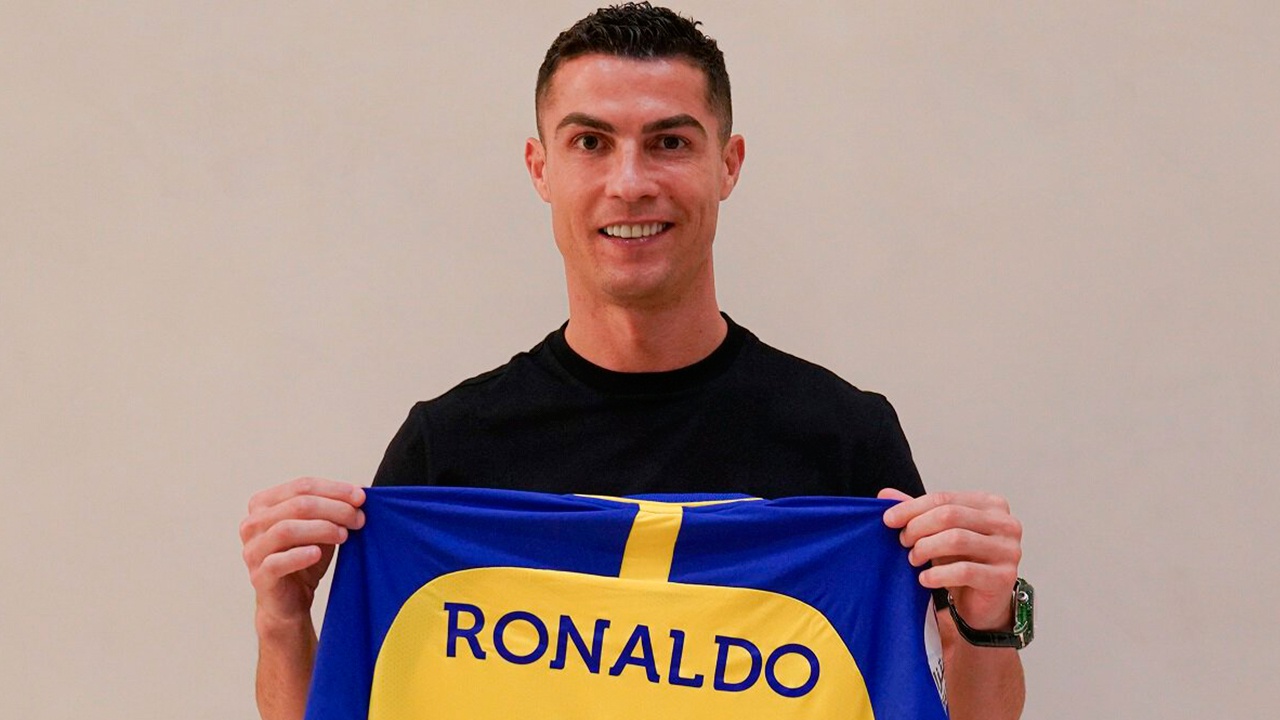 Роналду официально перешел в клуб «Аль-Наср» из Саудовской Аравии