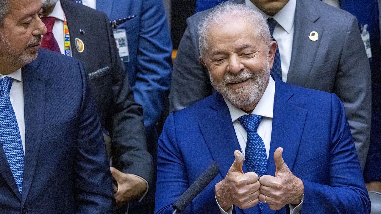 Лула да Силва подписал присягу и в третий раз стал президентом Бразилии