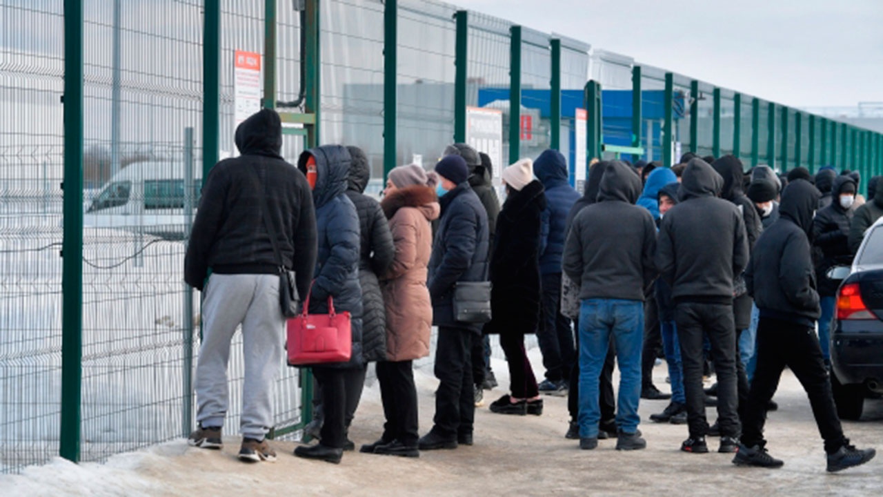 В РФ планируют запретить мигрантам получать упрощенное гражданство РФ через фиктивные браки и отцовство