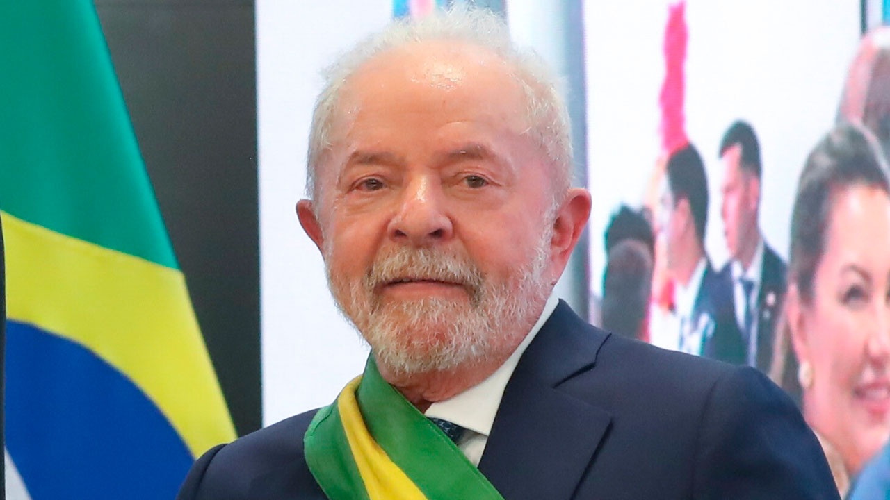 Лула да Силва объявил о режиме ЧС и развертывании армии в столице Бразилии