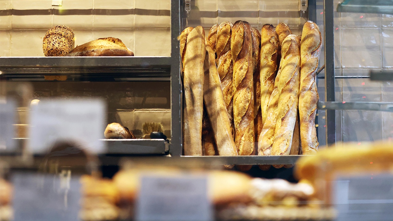 Французский депутат заявил, что из-за энергетического кризиса подорожал хлеб