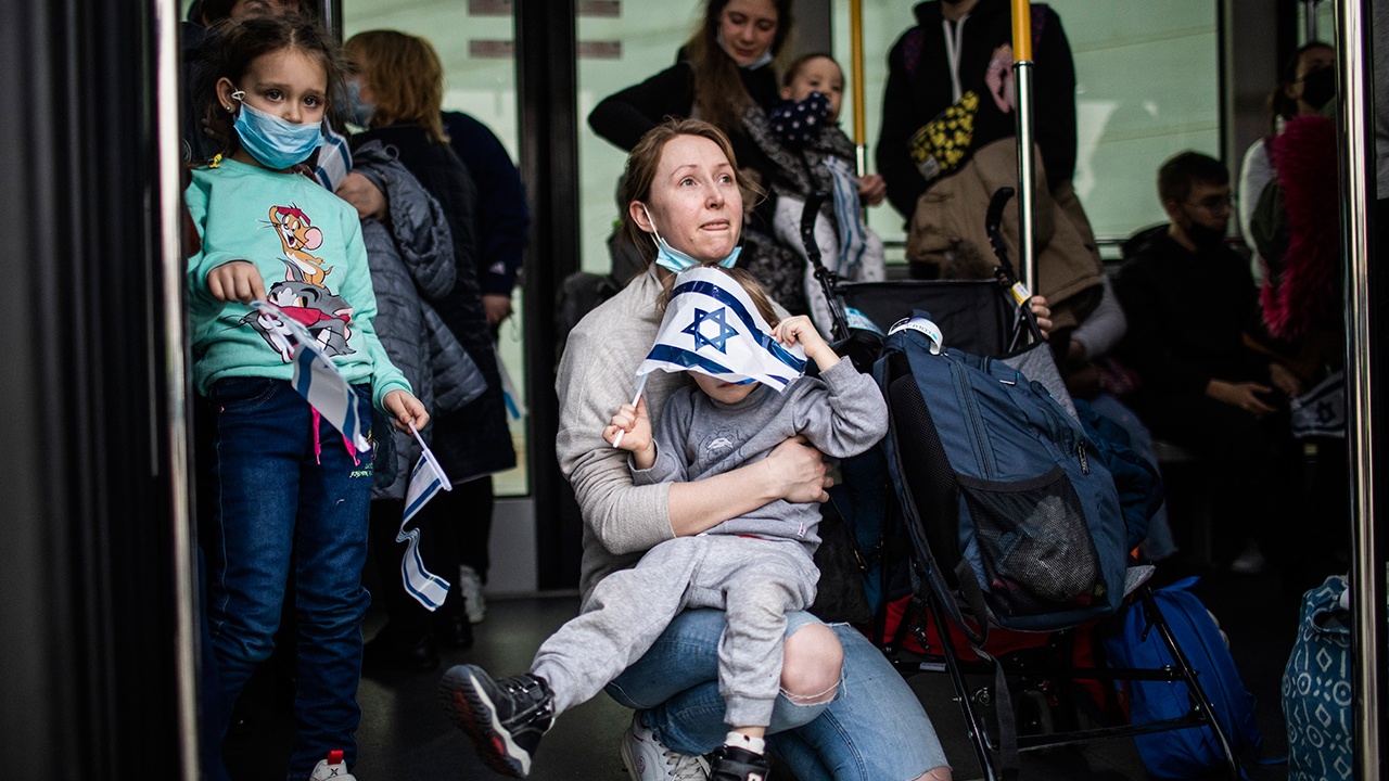 Haaretz: Израиль остановит выплаты пособий украинским беженцам