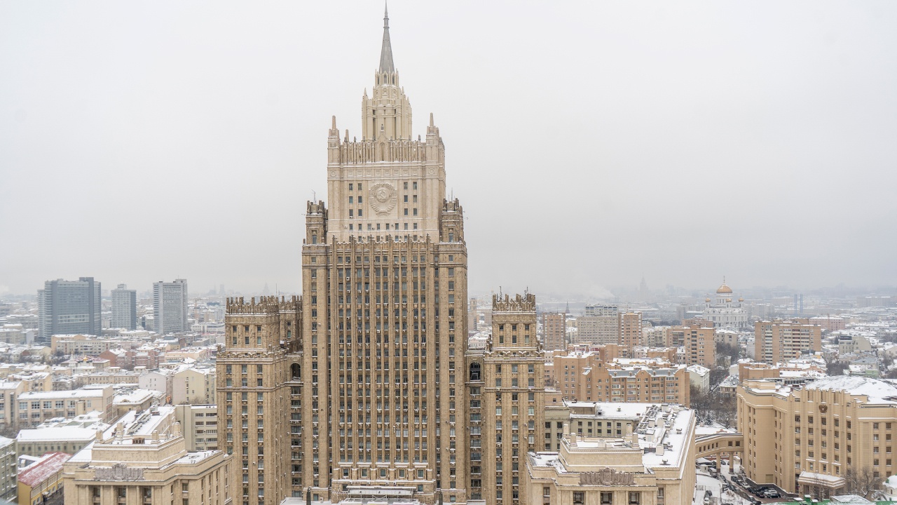 В МИД РФ рассказали о попытках поджога российских консульств и посольств на Западе