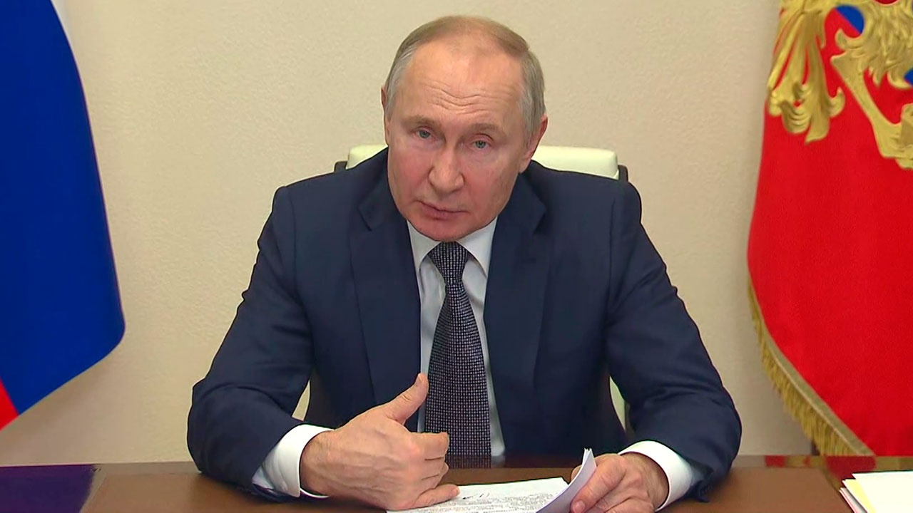Путин заявил, что нельзя ни преувеличивать, ни преуменьшать риски в экономике в 2023 году