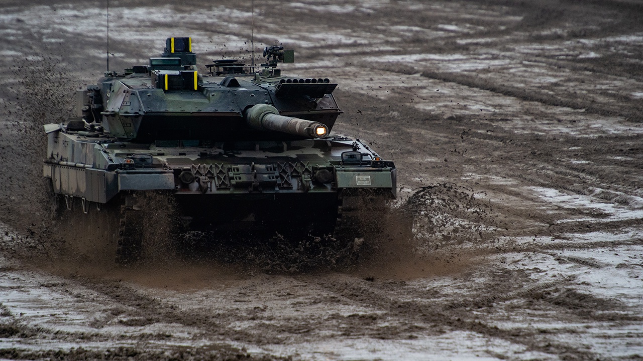Министр обороны ФРГ заявил, что первые танки Leopard могут быть поставлены Киеву через 3-4 месяца