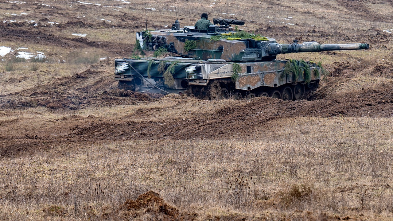 Премьер Польши пообещал передать Украине 60 танков помимо Leopard