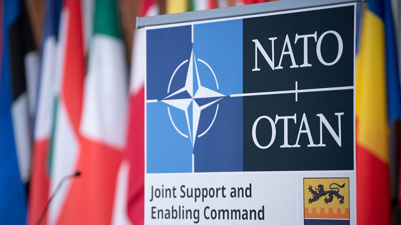 Белый дом: США не станут вмешиваться в диалог Турции, Швеции и Финляндии по НАТО