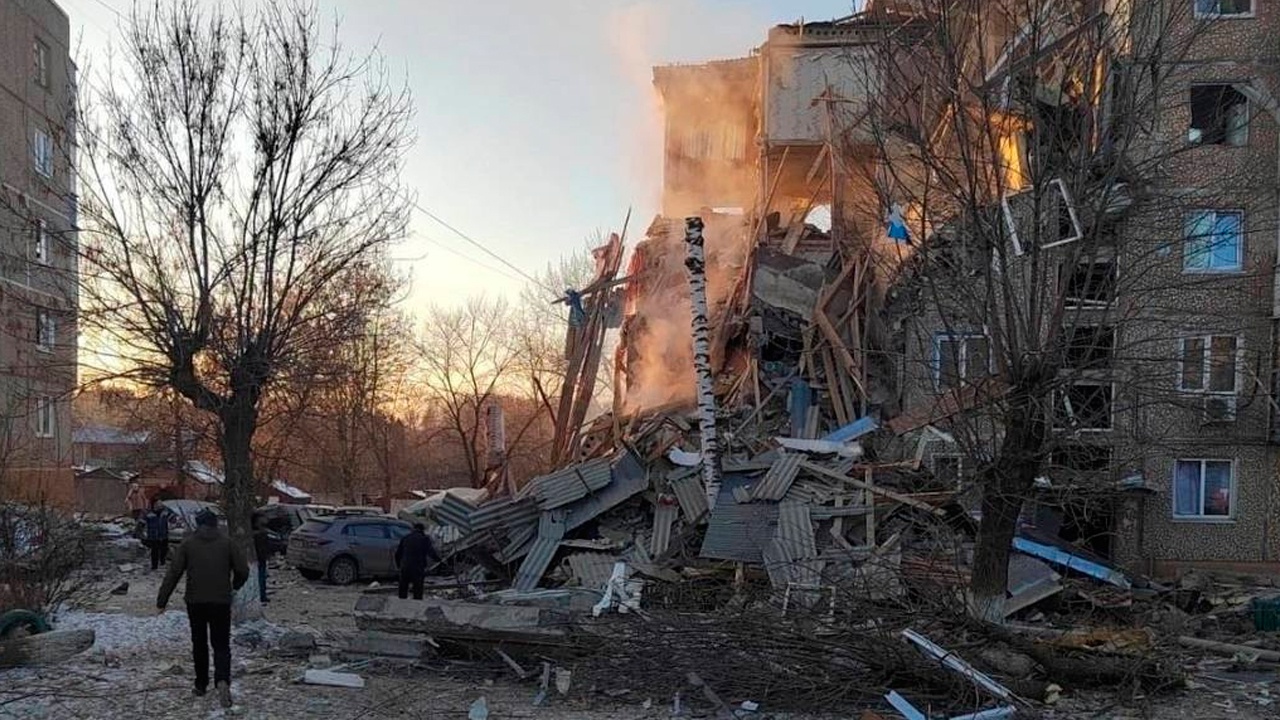 Семь квартир полностью разрушены в результате взрыва газа в Ефремове