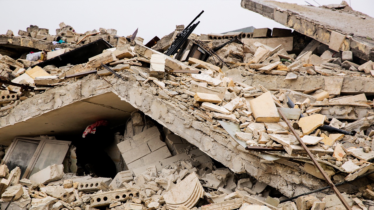 Десятки боевиков ИГ* могли сбежать из разрушенной землетрясением в Сирии тюрьмы