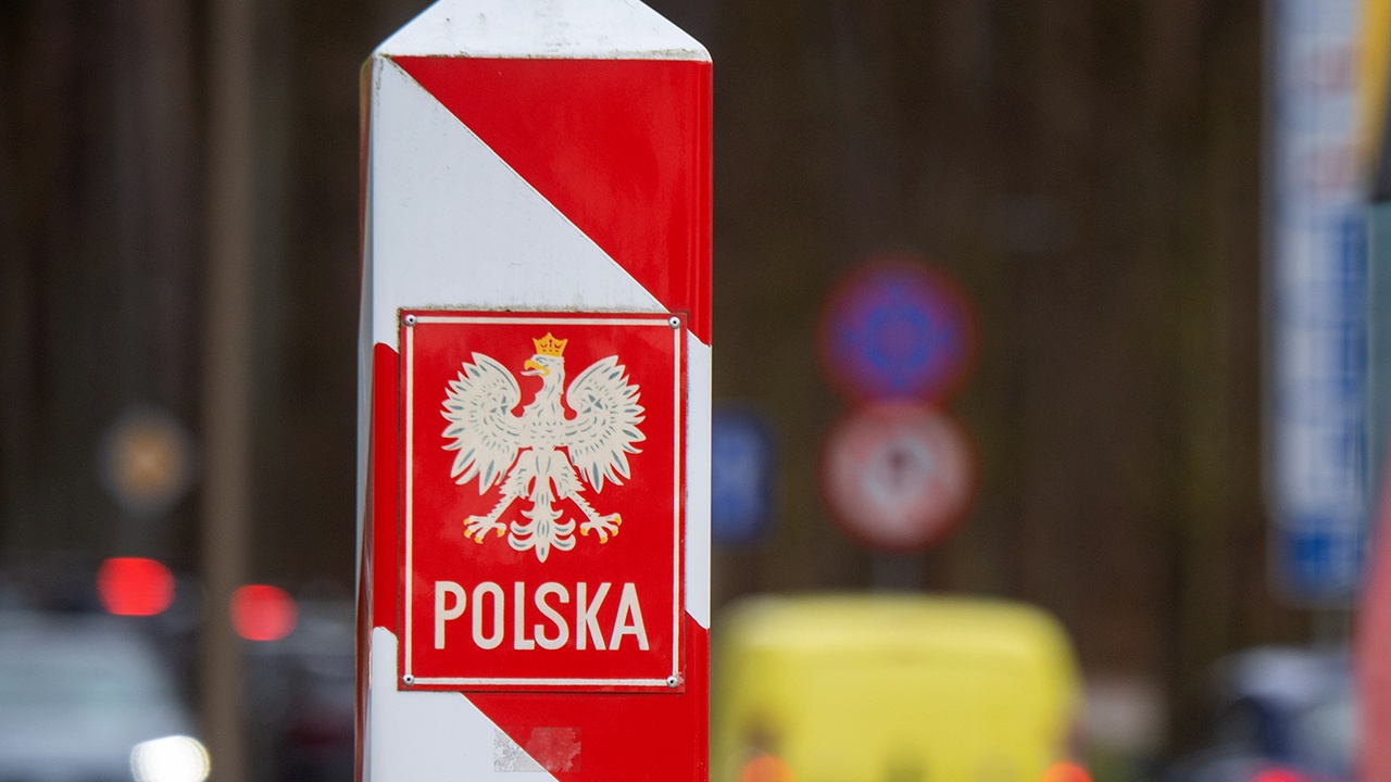 Премьер Польши не исключил закрытия всех погранпереходов на границе с Белоруссией