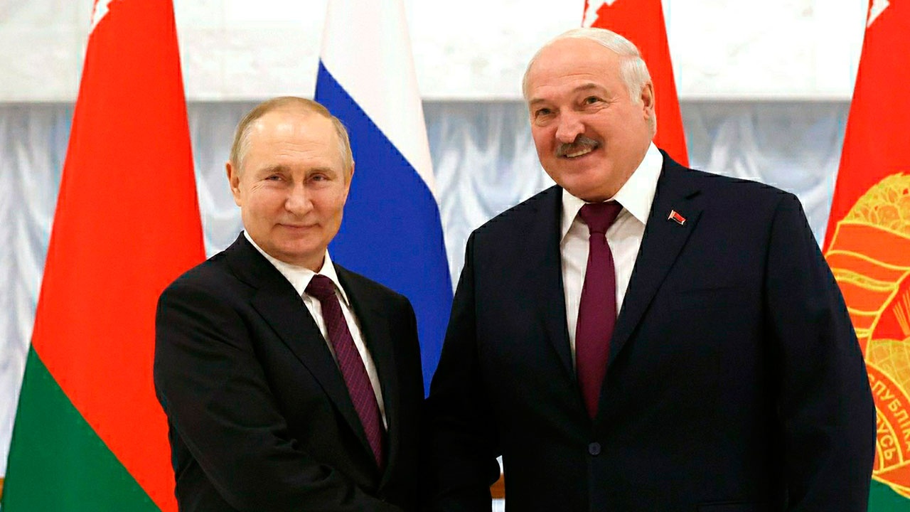 Песков сообщил о пятничной встрече Путина и Лукашенко в Москве