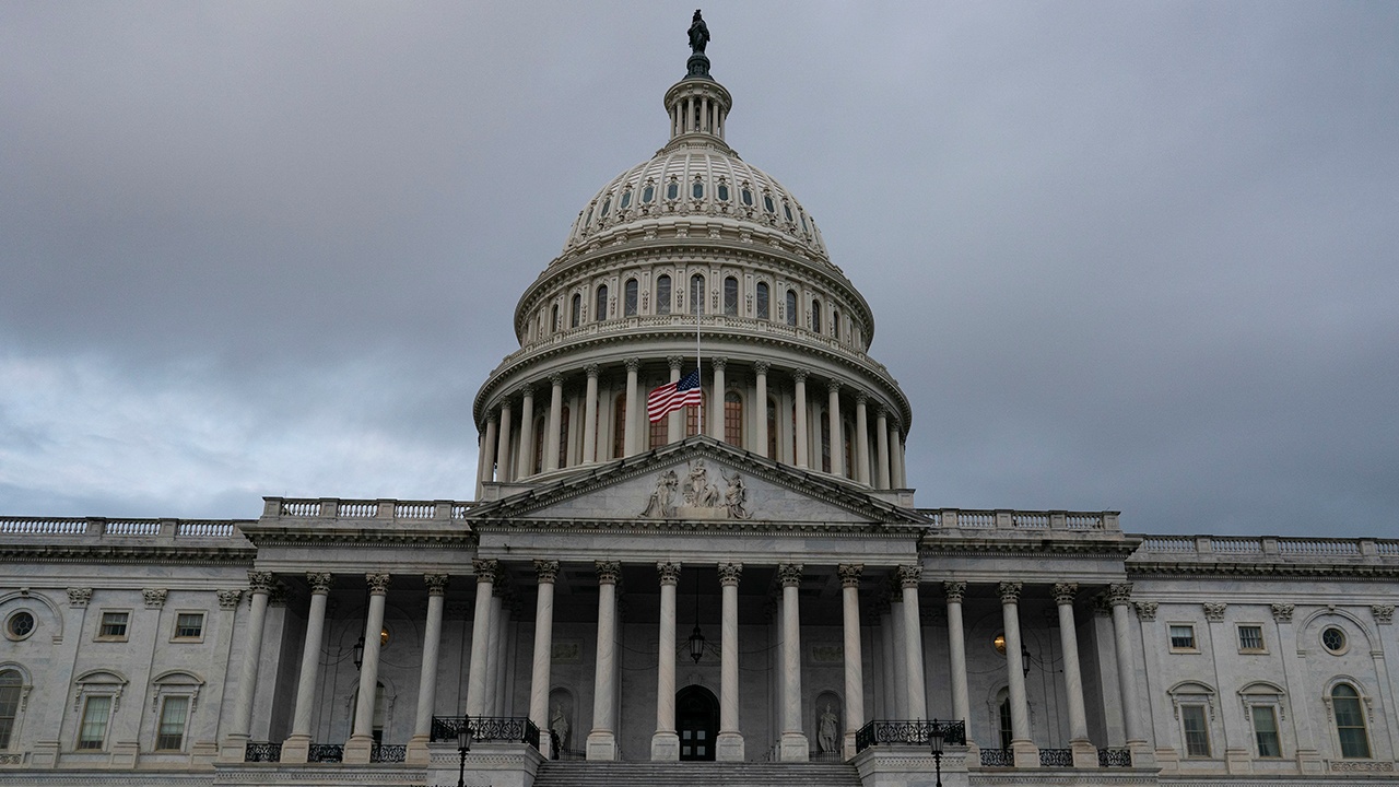 Комитет по надзору палаты представителей США потребовал от Пентагона отчет о помощи Украине