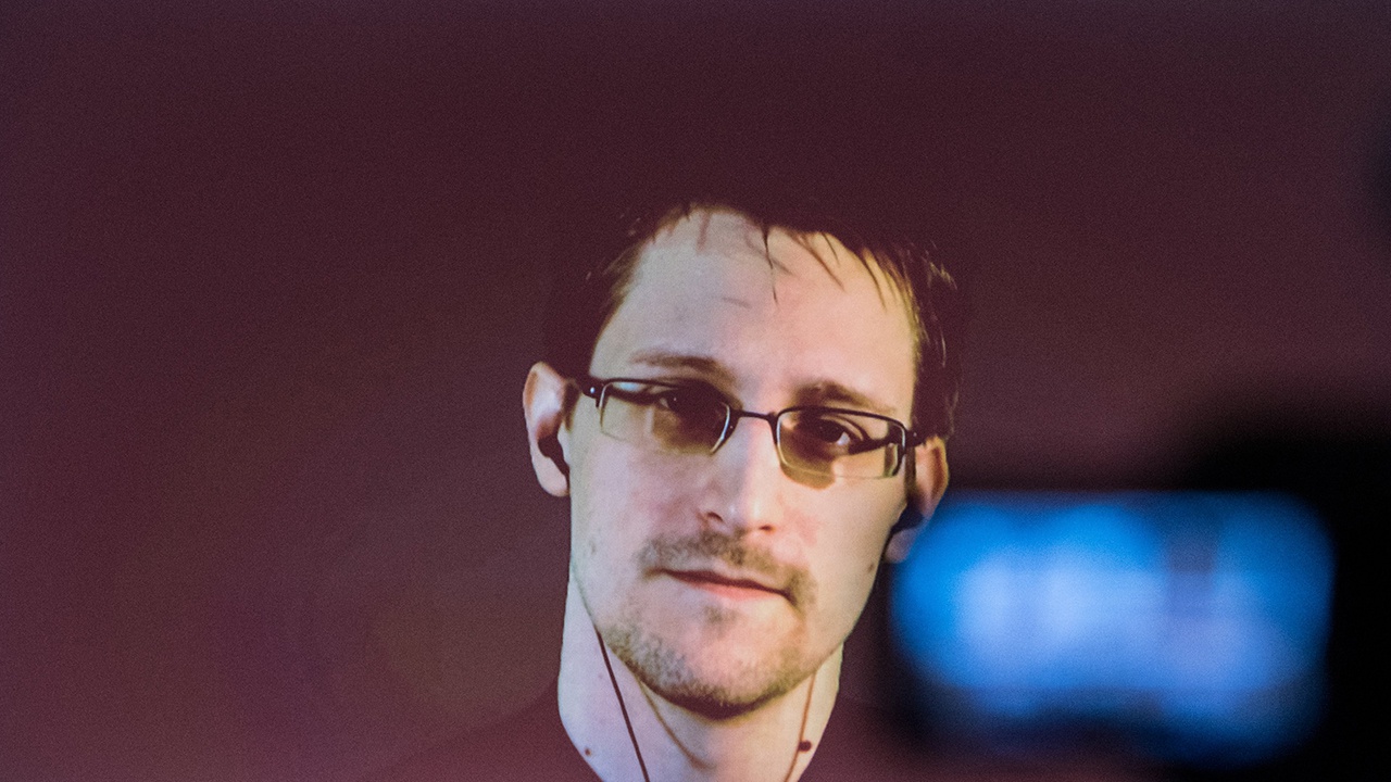 Херш заявил, что Сноуден был единственным, кто открыто рассказал о прослушке АНБ