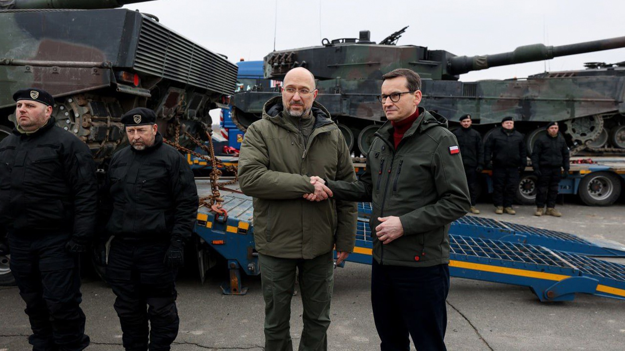 Первые четыре танка Leopard 2 прибыли на Украину из Польши