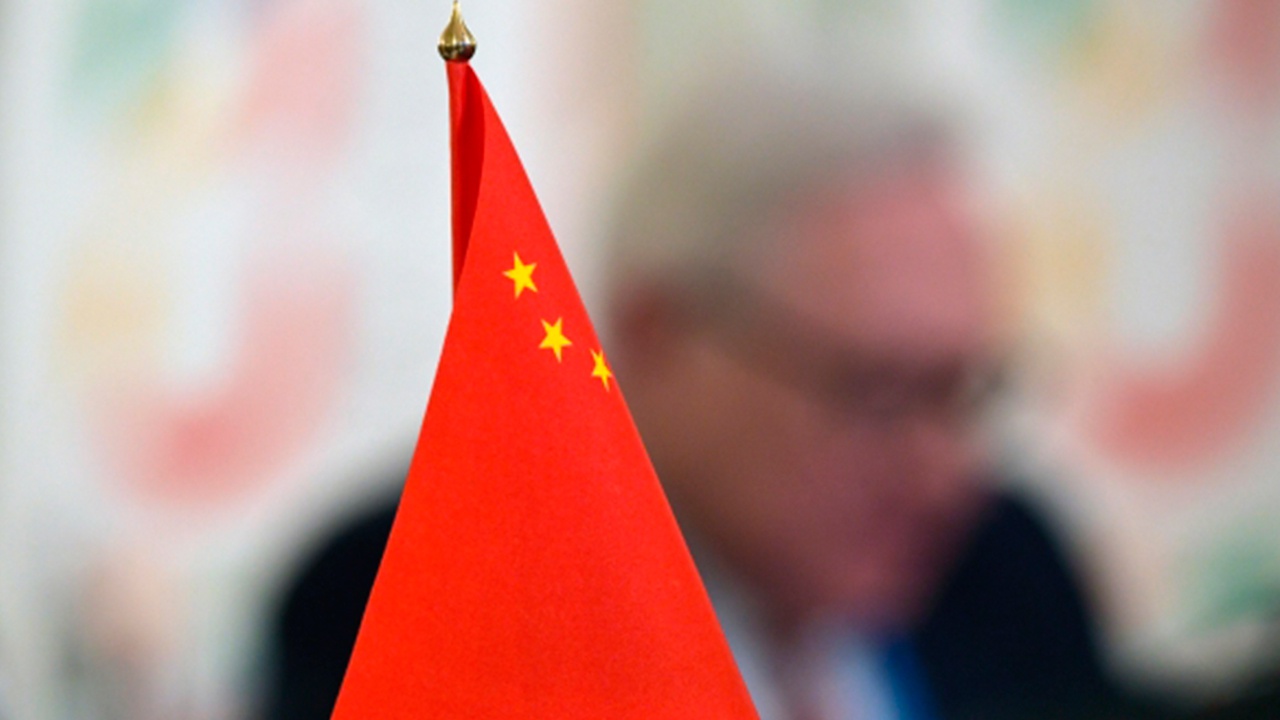 МИД КНР: односторонние санкции не решают проблем, а создают новые