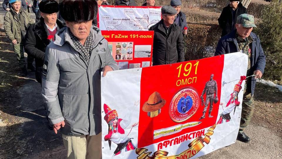 В Бишкеке почтили память воинов-интернационалистов, погибших в Афганистане