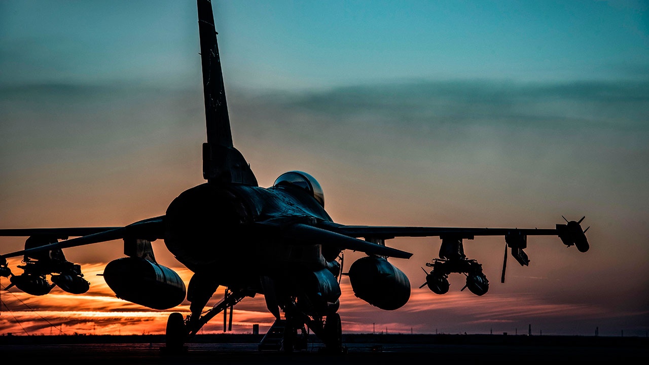 В Пентагоне объяснили, почему не торопятся обучать украинских летчиков использованию F-16