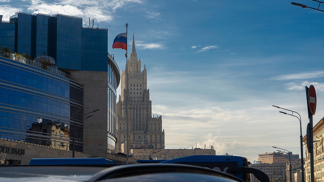 МИД РФ назвал 11 стран, которые могут стать безвизовыми для россиян