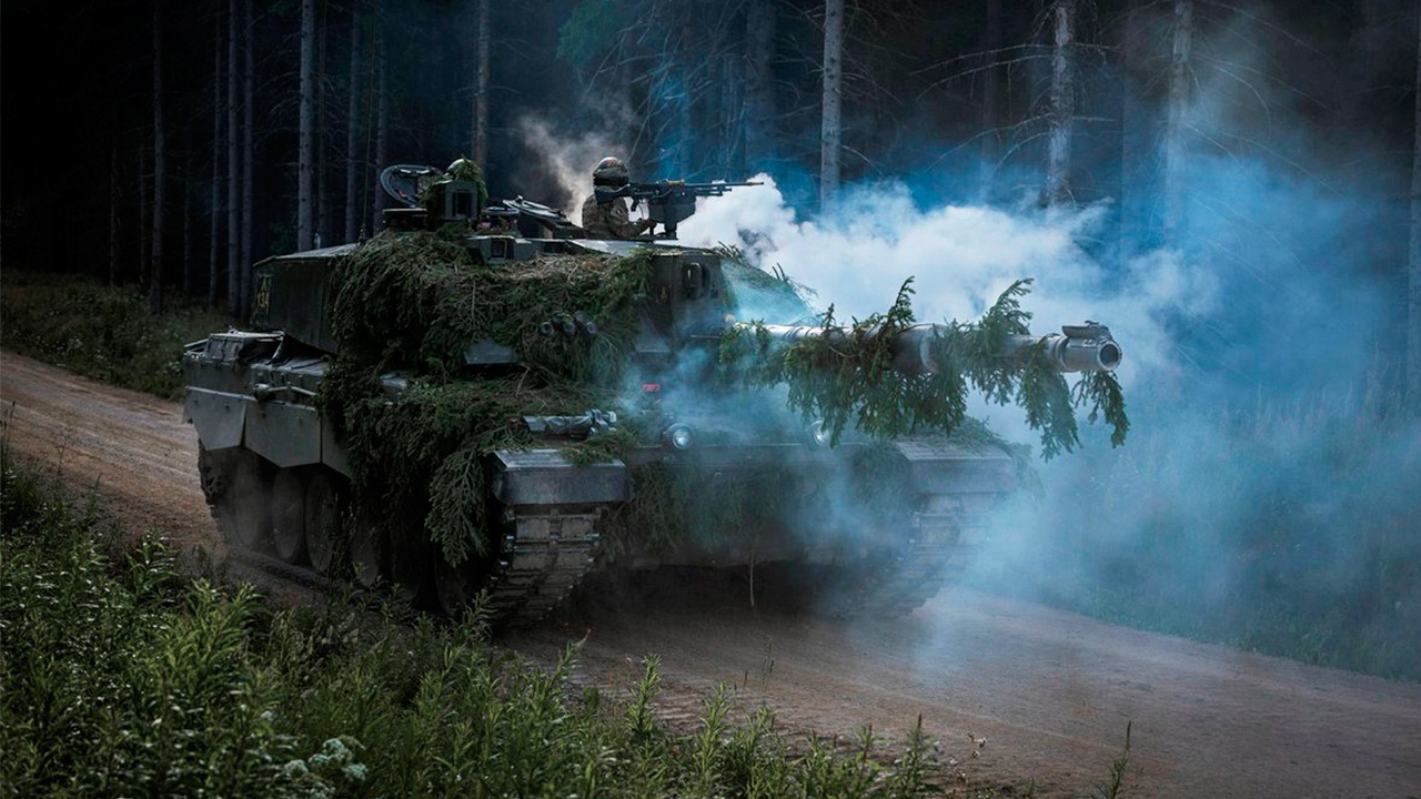 Military Watch: боевики не смогут эффективно использовать британские танки Challenger 2