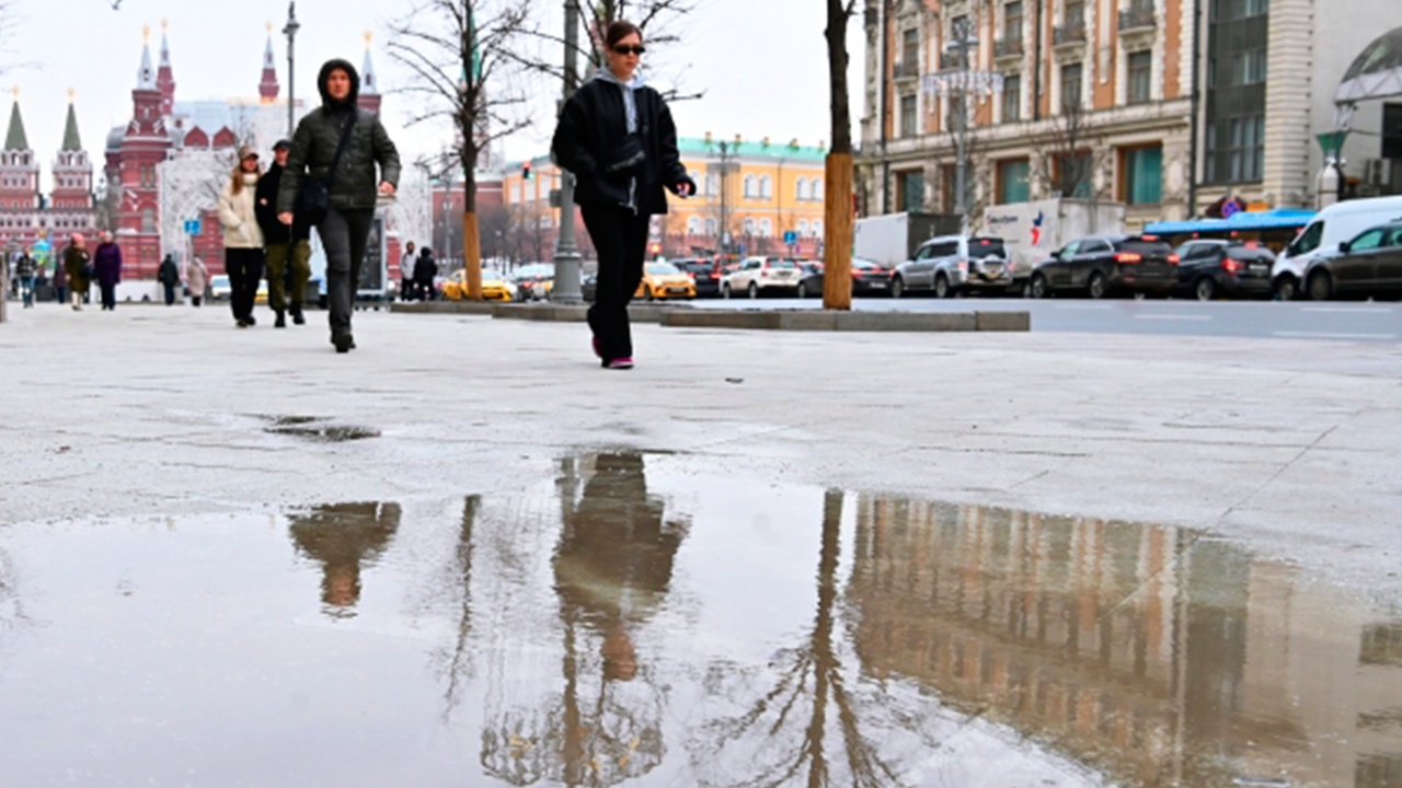 Вильфанд: в воскресенье будет тепло, но москвичи его не почувствуют