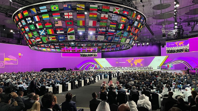 Заседание конгресса FIFA впервые переводят на русский язык Заседание конгресса FIFA впервые переводят на русский язык