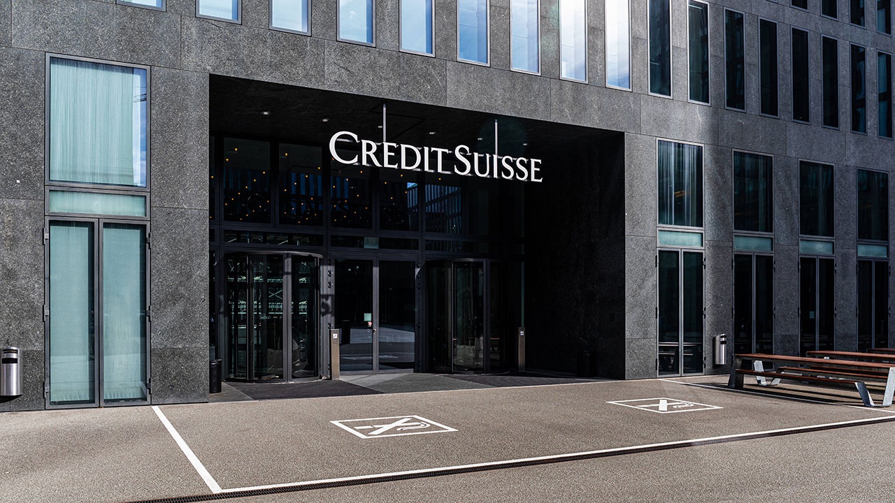 ЦБ Швейцарии сообщил о поглощении Credit Suisse банком UBS