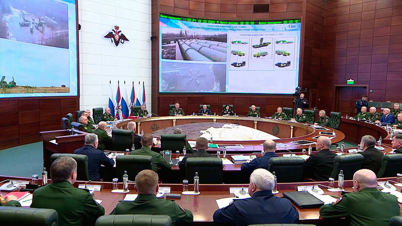 Шойгу заявил, что в 2023 году по госпрограмме в ВКС России поступит 507 единиц техники 