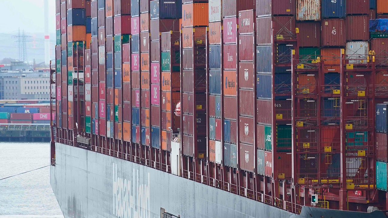 Reuters: в порту Антверпена уже год задержаны контейнеры со сталью для России