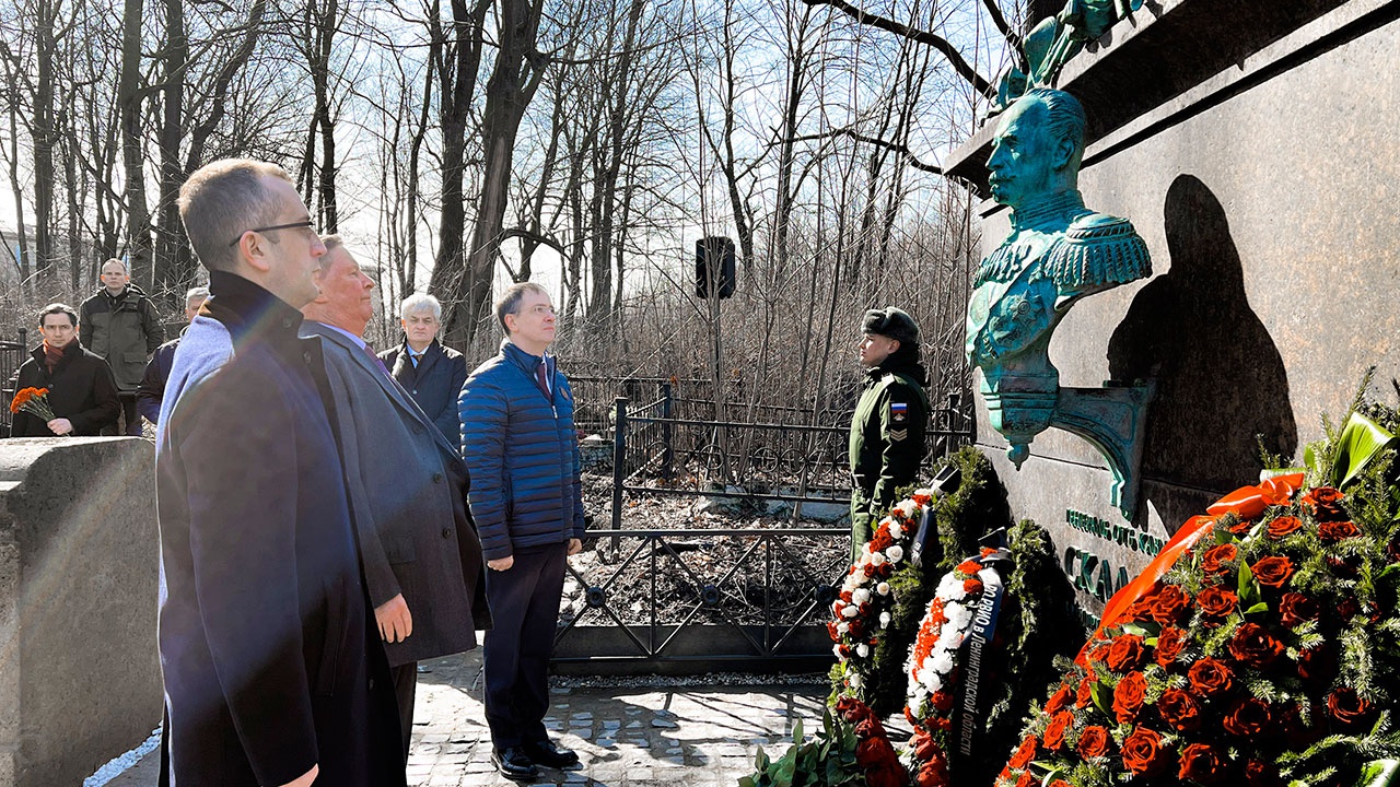 В Петербурге открыли памятник первому главе РВИО генералу Скалону