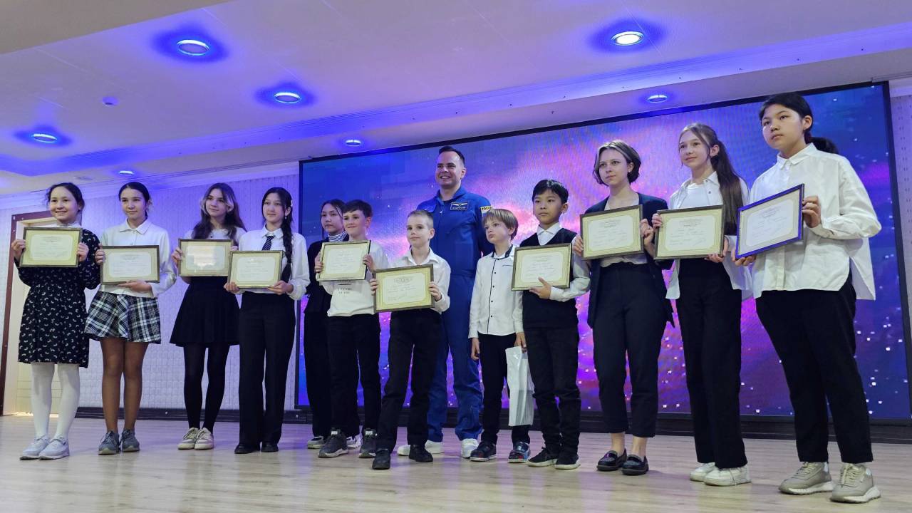 В Бишкеке прошел детский конкурс эссе посвященный Дню космонавтики 