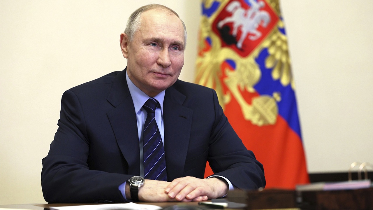 Путин присвоил звания Героя Труда пяти россиянам
