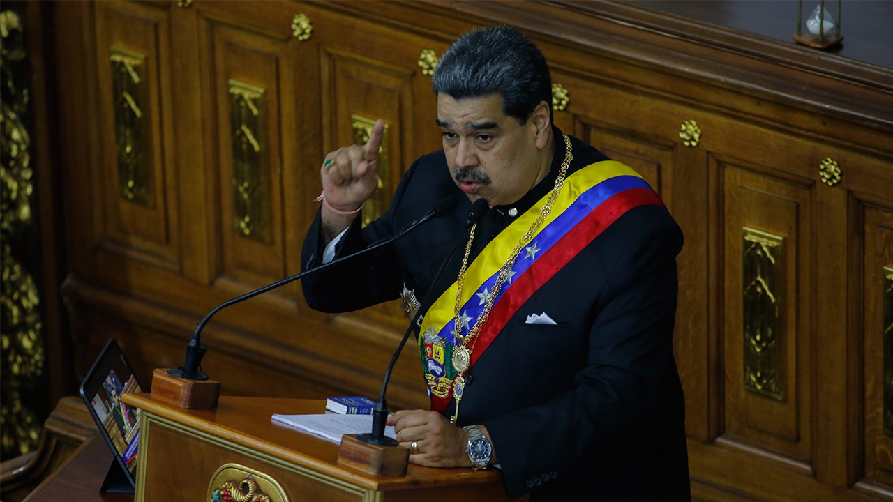 Мадуро осудил попытку Киева нанести удар по Кремлю