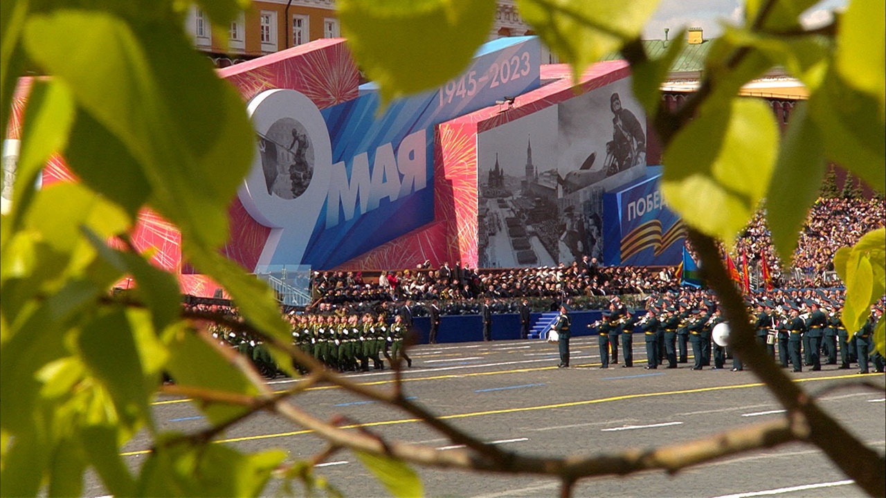 Герои прошлого и настоящего: чем запомнится Парад Победы на Красной площади в этом году