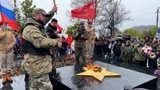 Память поколений: как в Мариуполе впервые отметили День Победы после освобождения от украинских неонацистов