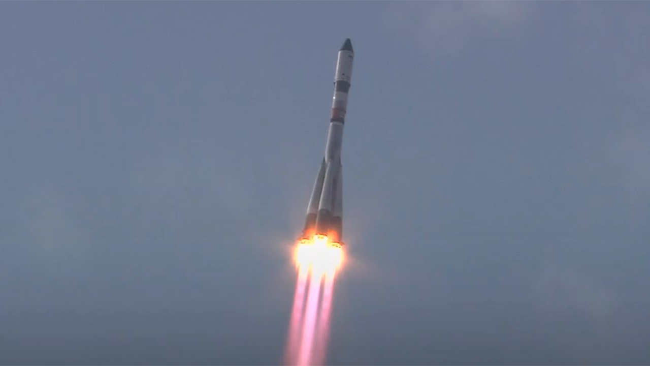 Ракета-носитель «Союз-2.1а» с грузовым кораблем «Прогресс МС-23» стартовала с Байконура 
