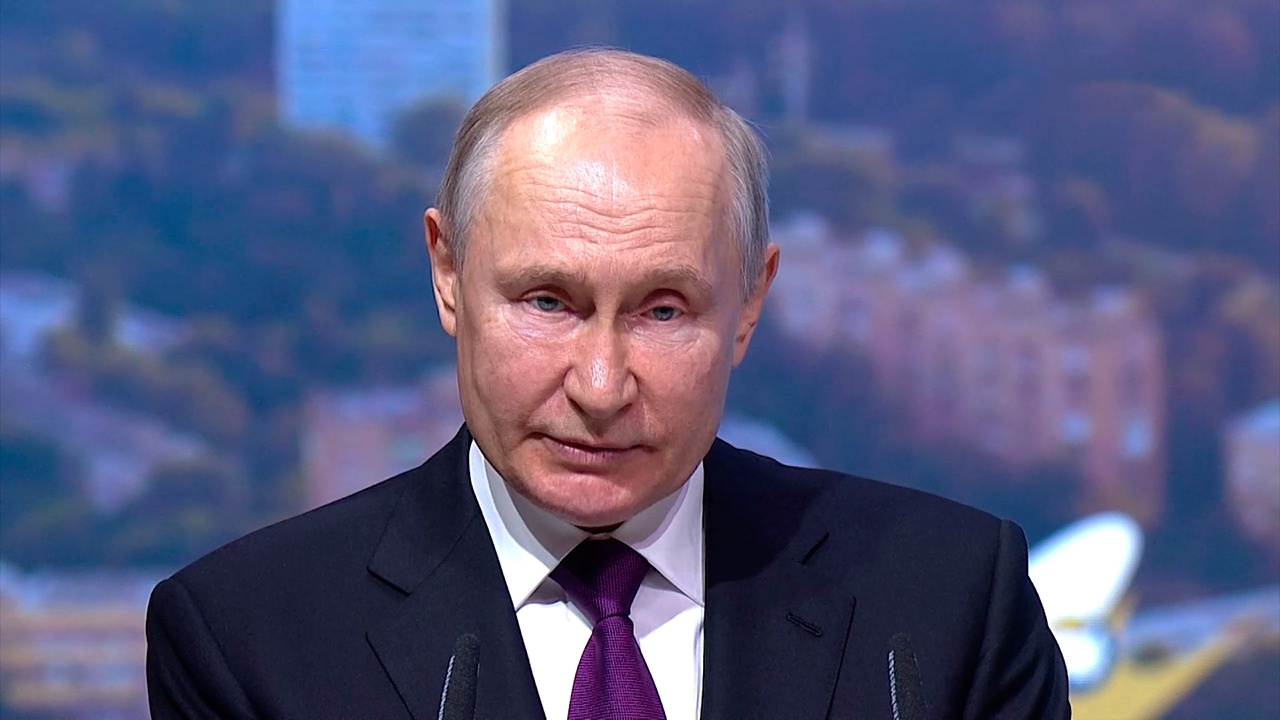 Путин: Украина благополучно кассирует деньги за транзит газа из РФ
