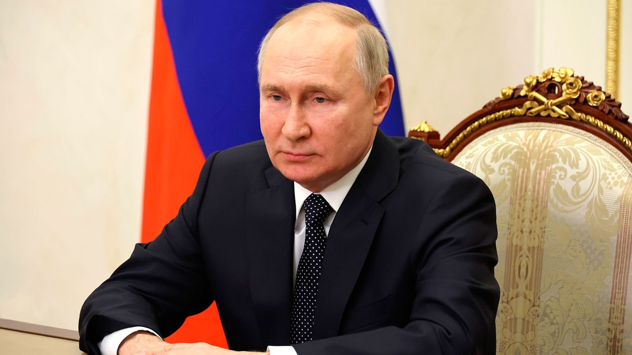 Путин заявил, что россияне и иностранцы удивлены происходящим в экономике РФ
