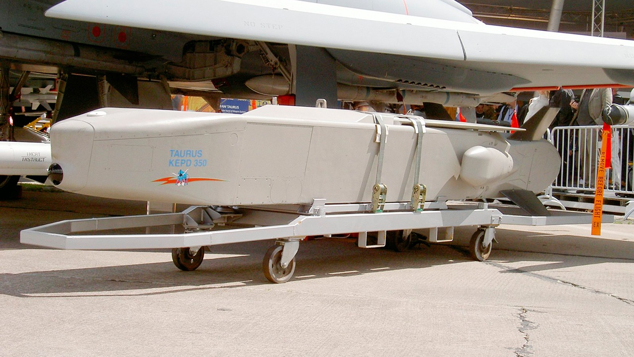 FAZ: Киев запросил у Берлина крылатые ракеты Taurus дальностью до 500 км