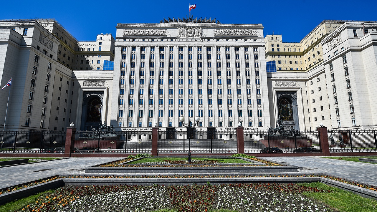 МО РФ сообщило о групповом ударе высокоточным оружием по одному из центров принятия решений ВСУ 
