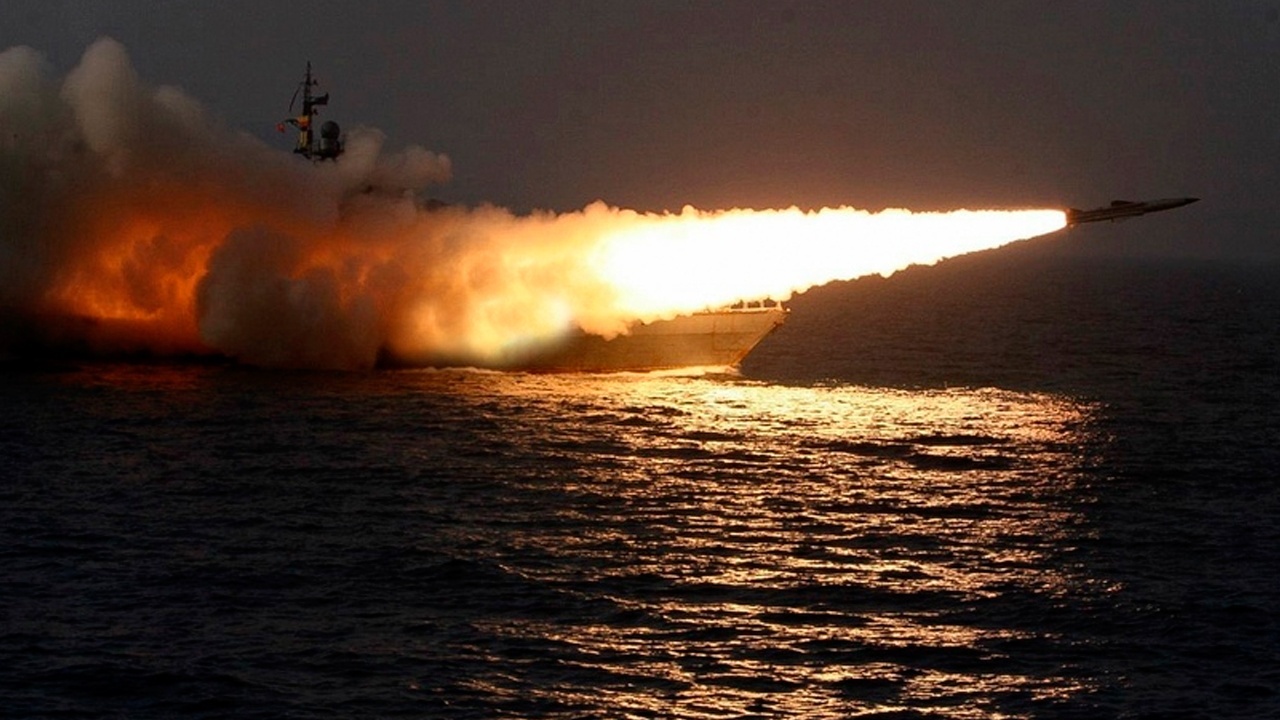 В акватории Черного моря отработали пуски ракет «Уран», «Москит» и «Х-31А»