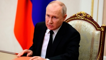 Путин предложил Совбезу обсудить развитие отношений с ближайшими соседями 
