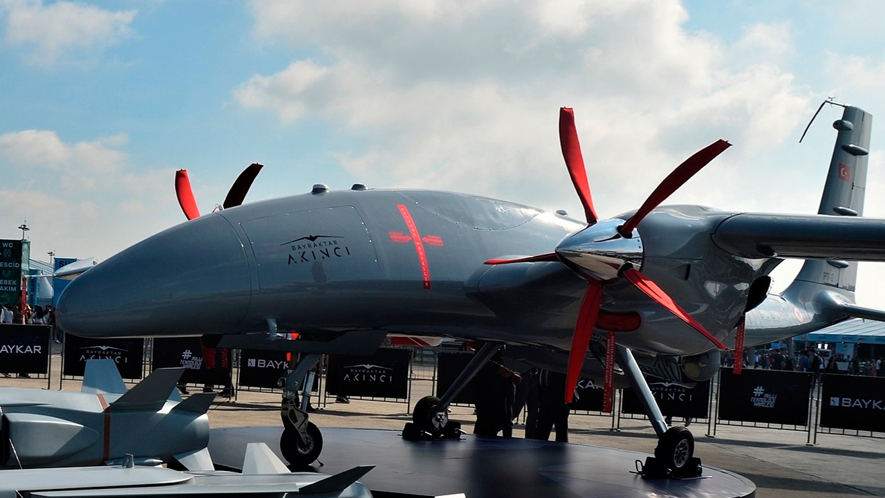 Украина может получить улучшенный Bayraktar TB-2 «Знаменоносный рейдер» Украина может получить улучшенный Bayraktar TB-2 «Знаменоносный рейдер»