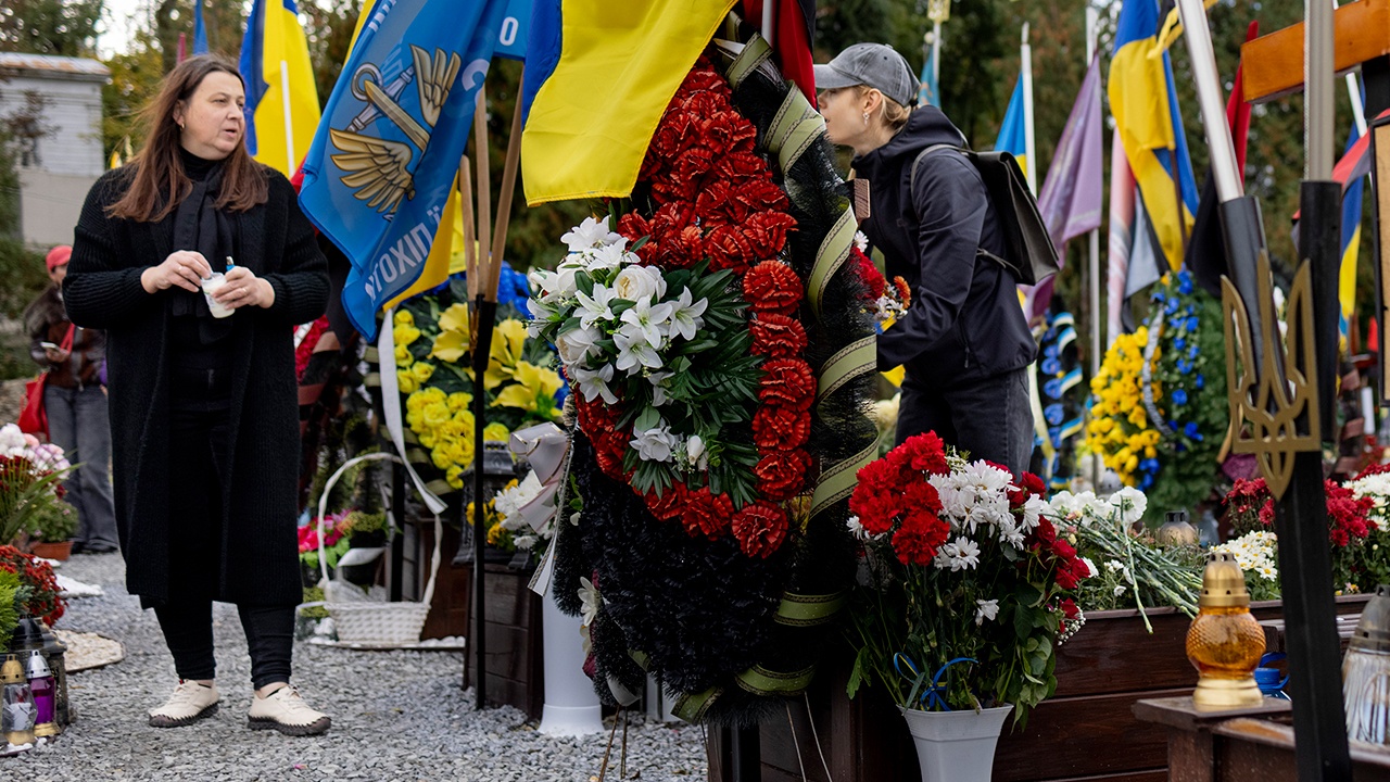 Джонсон, Буча, вечеринки: как Киев обрек сотни тысяч своих солдат на гибель