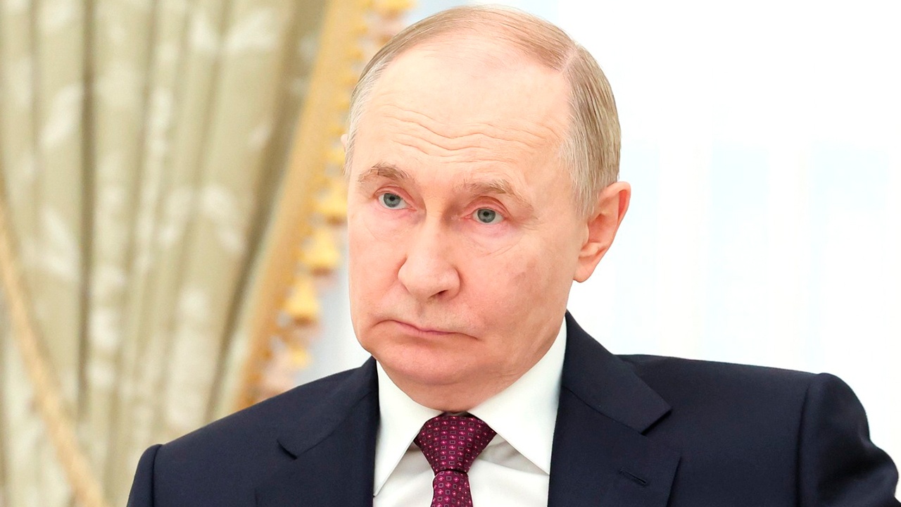 Путин объяснил, почему нельзя затягивать строительство культурных центров