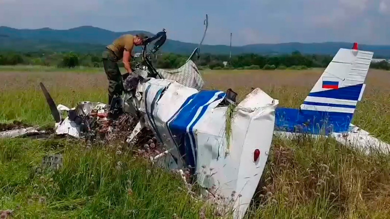 На аэродроме Новонежино в Приморье потерпел крушение легкомоторный самолет