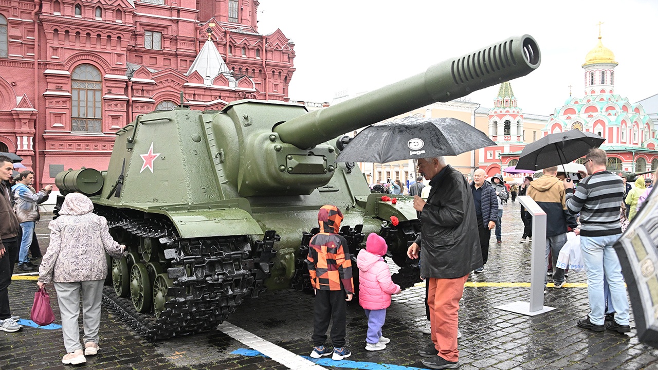Музей под открытым небом: как в Москве отметили 80-й юбилей Парада Победы