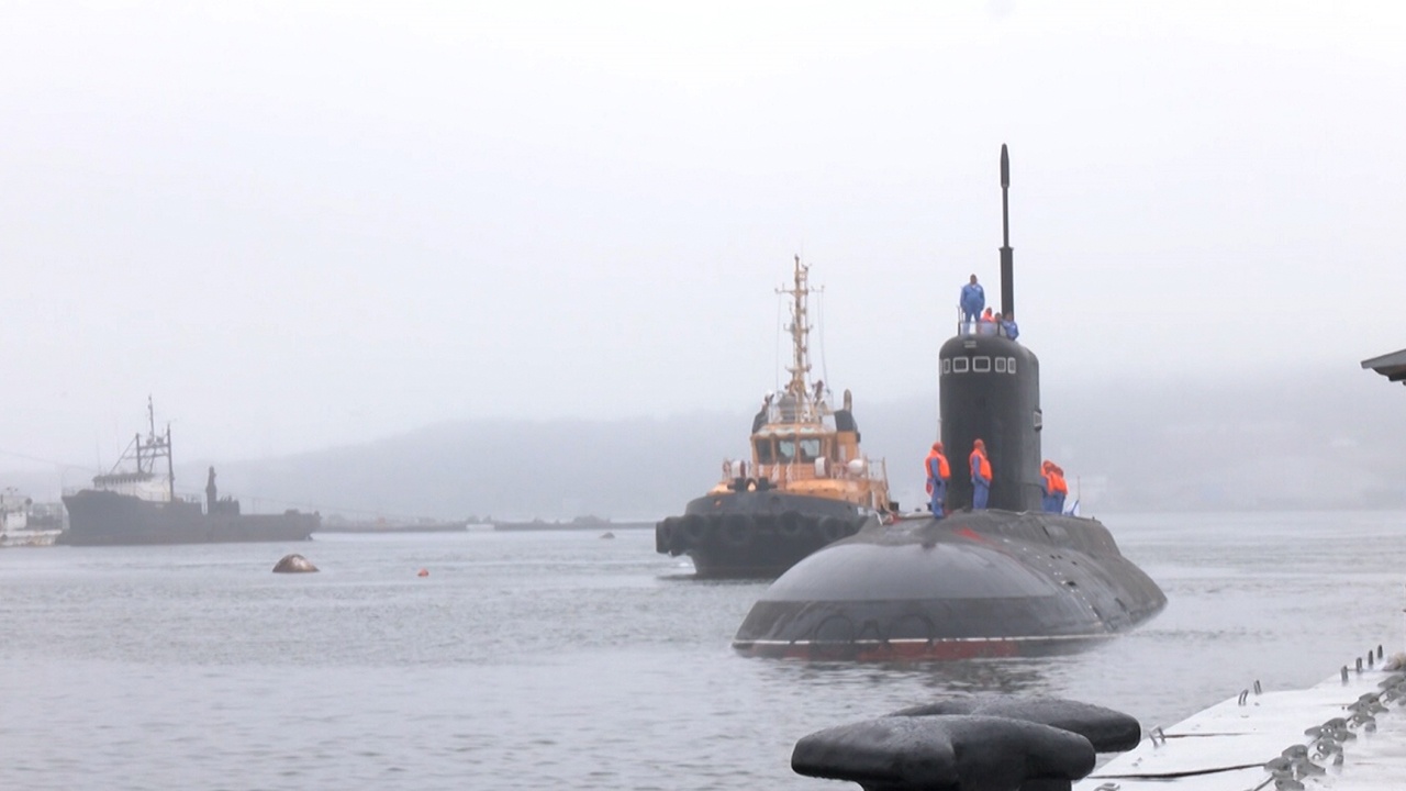 Подлодка «Уфа» вернулась во Владивосток после похода