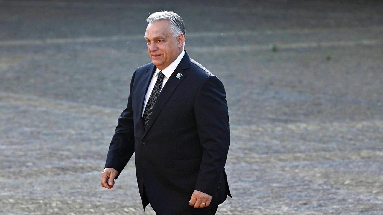 Орбан обвинил Зеленского в попытках заставить Венгрию отказаться от газа из РФ