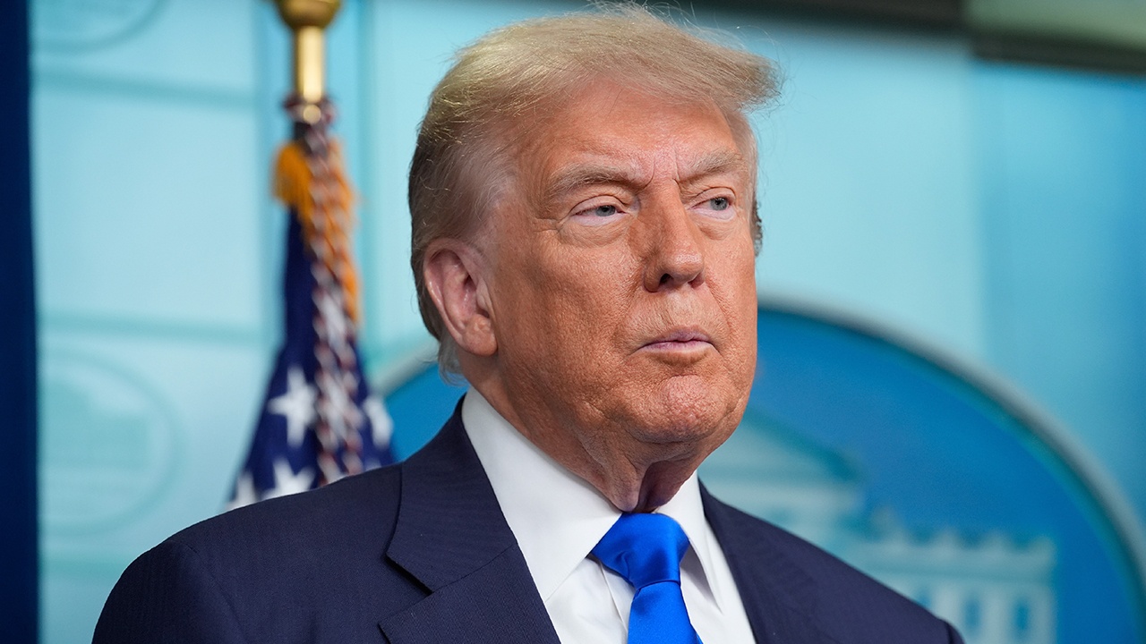 Трамп объявил о введении с 1 августа пошлин в размере 35% на импорт из Сербии